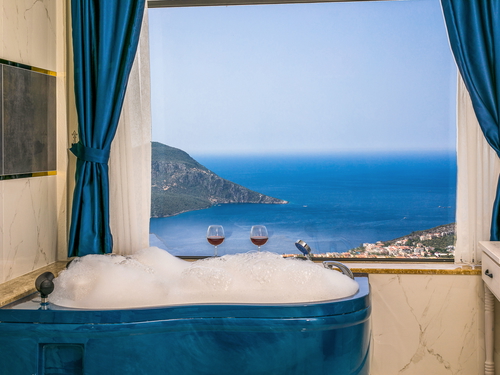  gece  -  Kasım
  | Kalkan İslamlar'da Doğa Manzaralı ve Korunaklı Lüks Villa  Jakuzili 3 Süit Odalı 6 Kişilik Tatil Villası